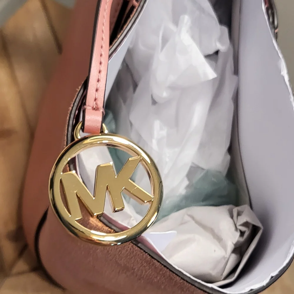 👜 Michael Kors Portia Bucket Large Tote NWT - Picture 8 of 16